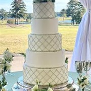 Latticework Decor on Cake