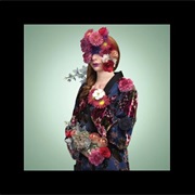 Μπλουμ - Nalyssa Green