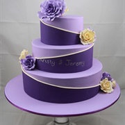 Two-Tone Spiral Pattern Wedding Cake