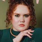 Bronwyn James (Queer, She/Her)