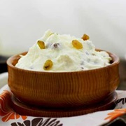 Farmer Cheese With Sour Cream and Raisins