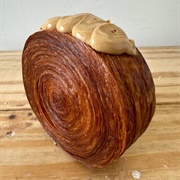 Kukiss Lotus Biscoff Croissant Roll