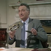 S2.E8: The Tangled Web