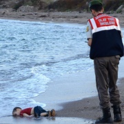 Death of Alayn Kurdi (Nilüfer Demir)