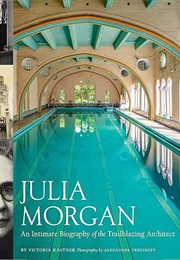 Julia Morgan (Victoria Kastner)