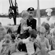 Birds Eye Fish Fingers: "Captain Birdseye"