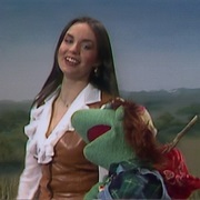 S4.E2: Crystal Gayle