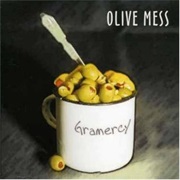 Olive Mess - The Holly and Ivy Girl
