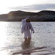 S6.E1: The Impossible Astronaut