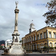 Avenue De La Victoire, Reunion