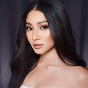 Nadine Lustre