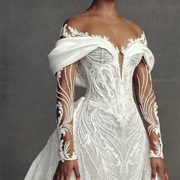 Off-Shoulder Sleeves Sticking Above Off-Shoulder Straps