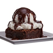 Hot Fudge Brownie Sundae