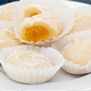 Queijinhos De Amêndoa (Algarve, Portugal)