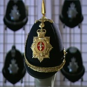 S9.E11: Scalpels/Oil Paints/British Police Helmets/Ice Axes