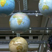 S9.E1: Solid Tires/Cheesecake/Canoe Paddles/Globes