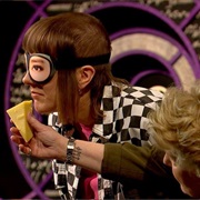 S21.E11: Underthings