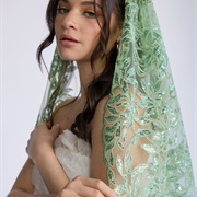 Greenery Motif Veil