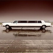 S6.E4: The Boys' Mother's Review Cars