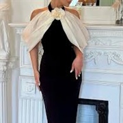 Wide Off-Shoulder Straps (Wrap Effect)