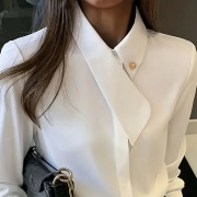 Asymmetrical, Cross-Neck Collar