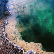 Lawrence English & Lea Bertucci - Chthonic