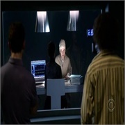 3 Lbs.: "Of Two Minds" (S1,E2)