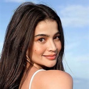 Anne Curtis Smith