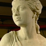 S18.E9: Rally Cars/Pork Pies/Floating Fountains/Artificial Stone Ornaments