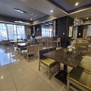 Garden Grille Restaurant & 401 Pub