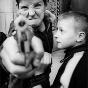 Gun 1, New York (William Klein)