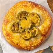Jalapeño Cheddar Bagel