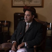 S4.E4: The Pretend War