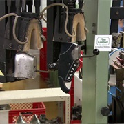 S25.E8: Zip Line Brakes, Silk Fibre Lamps, Round Balers, Comfort Shoes