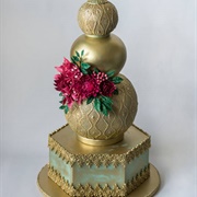 Sphere-Shaped Tiers Wedding Cake