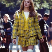 Cher's Iconic Yellow Outfit - Clueless