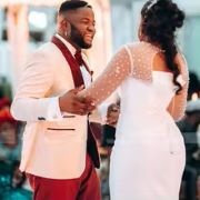 Half-Circle Keyhole Back