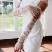 Crumpled Lace Gloves