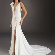 Leg Slit With 3D Flower Accent