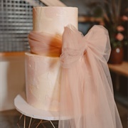 Tulle Bow Wedding Cake