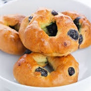 Lime and Blueberry Bagels