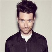 Dan Smith (Bastille)