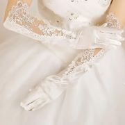 Satin Gloves With Lace
