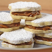 Peruvian Alfajores De Maicena With Manjar Blanco