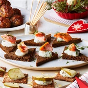 Smoked Salmon on Rye Bread