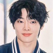 Small Cat Eyes - Jeongin Yang