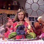 S2.E24: Cloris Leachman