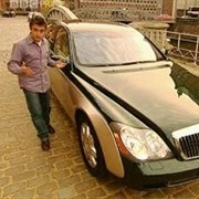 S1.E5: Budget Bond Car