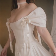 Detachable Sleeves Tied Onto Bodice