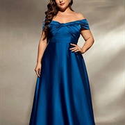 Twist Front Neckline